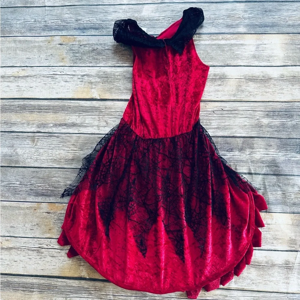 Girls Vampire Halloween Costume! Size 7-8 - Picture 4 of 6